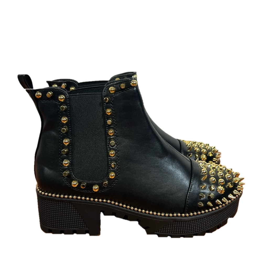 Cape Robbin Black Spiky Ankle Boot NEW Women’s Size 6